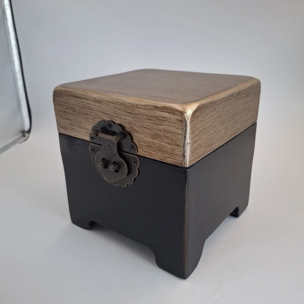 Vintage Style Footed Wooden Jewelry / Trinket Box – Black & Gold Dual Tone 6 In.